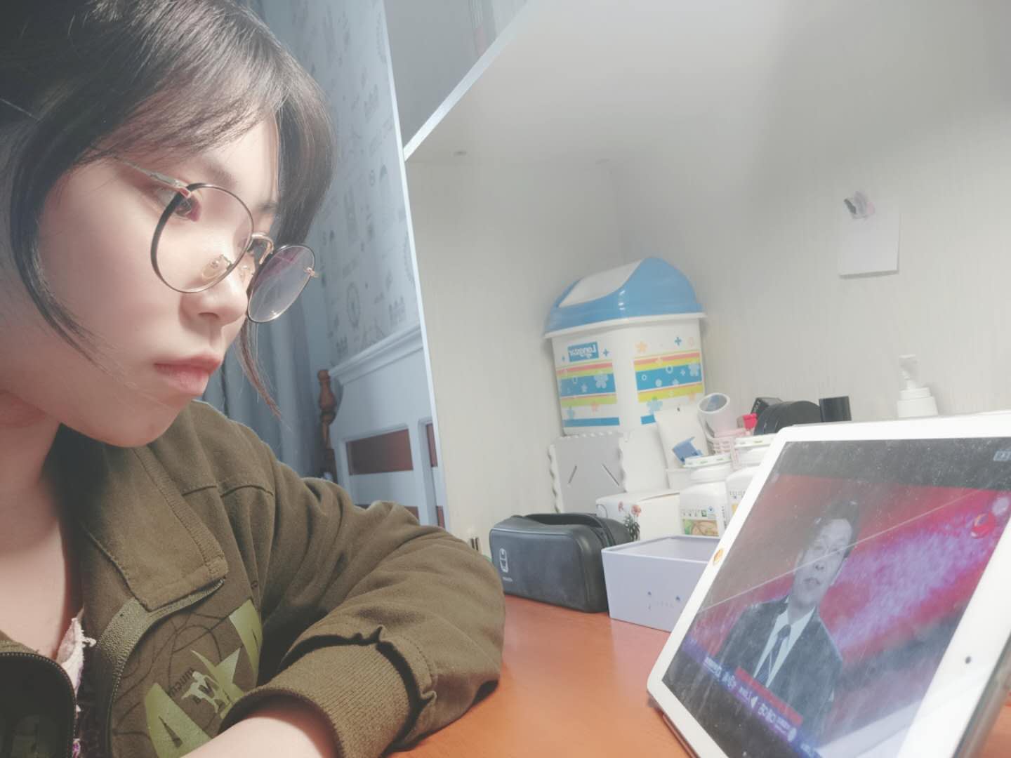 b40cce1956cd448bb60343d307716c41.jpg b40cce1956cd448bb60343d307716c41.jpg