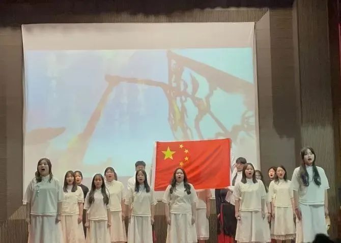 2a8c1cc08e3c4bd883060a23e5e21b99.jpg 2a8c1cc08e3c4bd883060a23e5e21b99.jpg