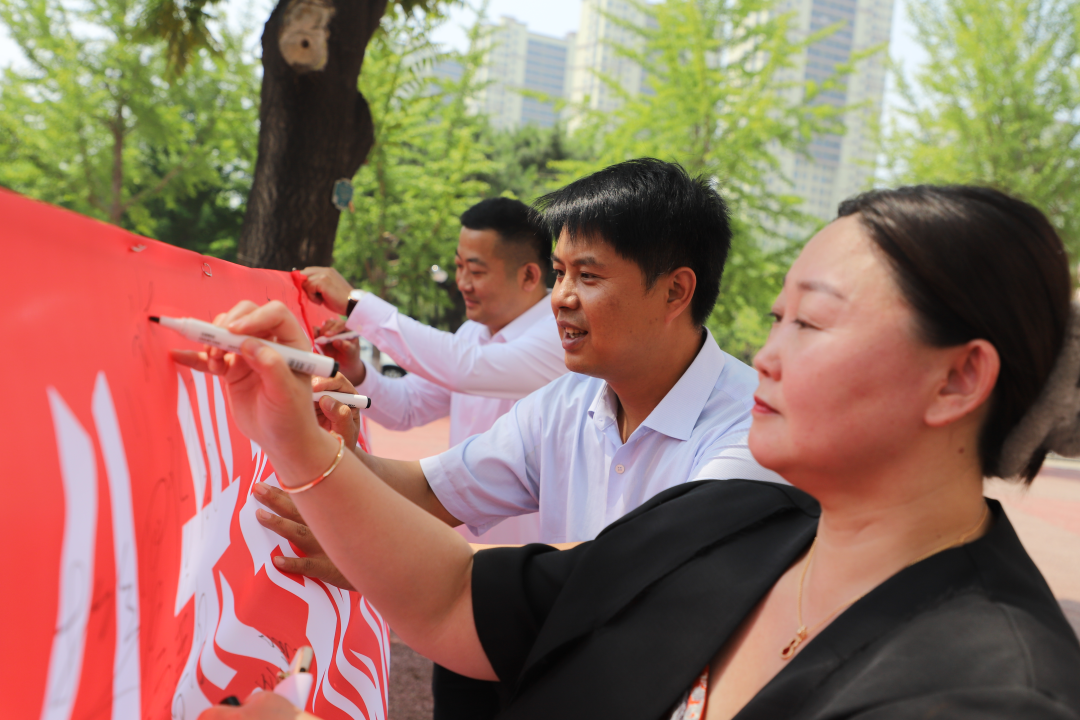 231108aa2ddd47cb853b07b978cf5b3b.png 231108aa2ddd47cb853b07b978cf5b3b.png