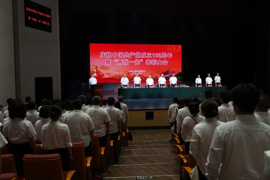 51c95f455ae144a09c1755d3ee5c8303.jpg 51c95f455ae144a09c1755d3ee5c8303.jpg