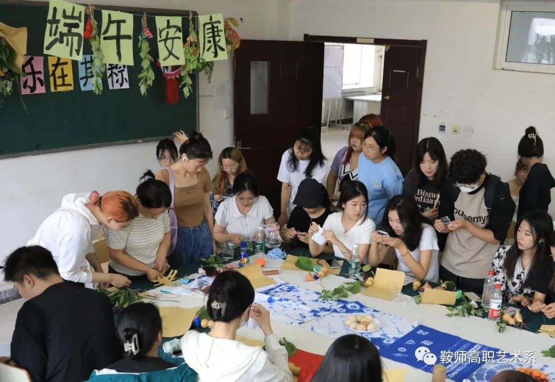 53de6dc25c1d4261b68429daf5339a26.jpg 91.jpg