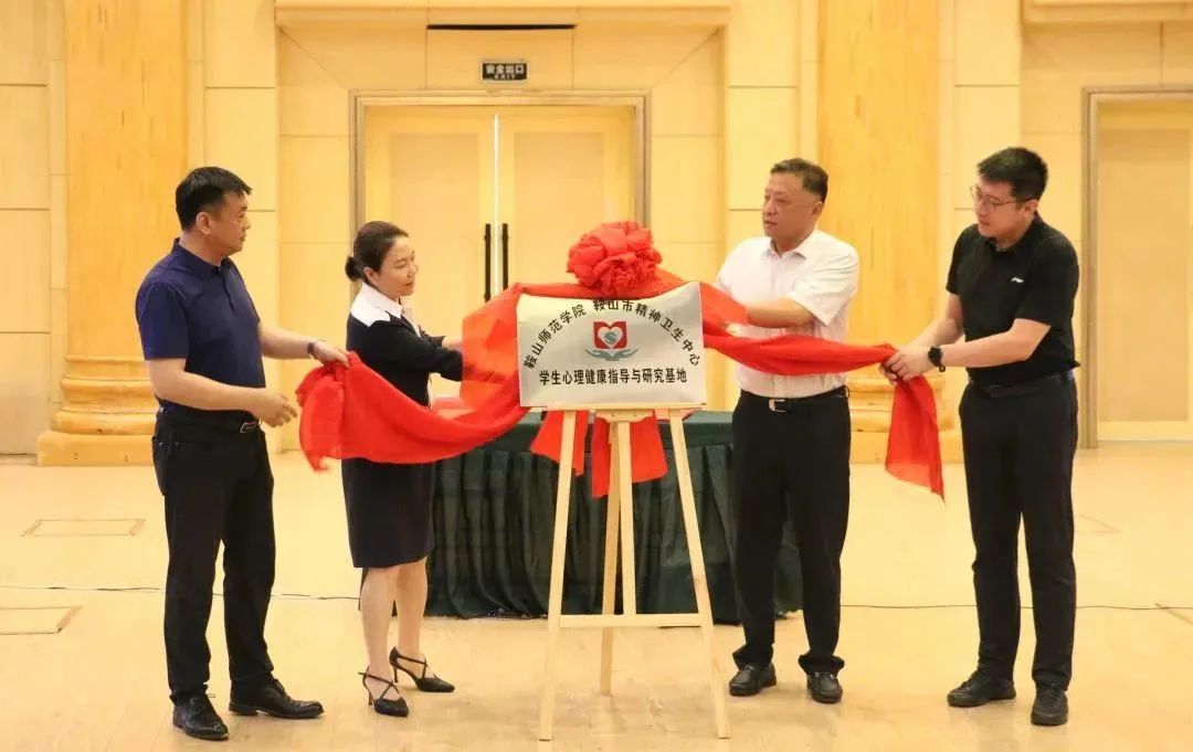 3d417d5698b94c71af12a03d0db04f72.jpg 3d417d5698b94c71af12a03d0db04f72.jpg