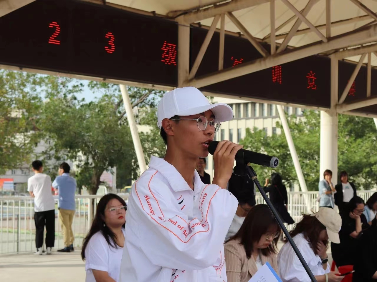 f3b6f5428a694696841d373c5712a567.jpg f3b6f5428a694696841d373c5712a567.jpg