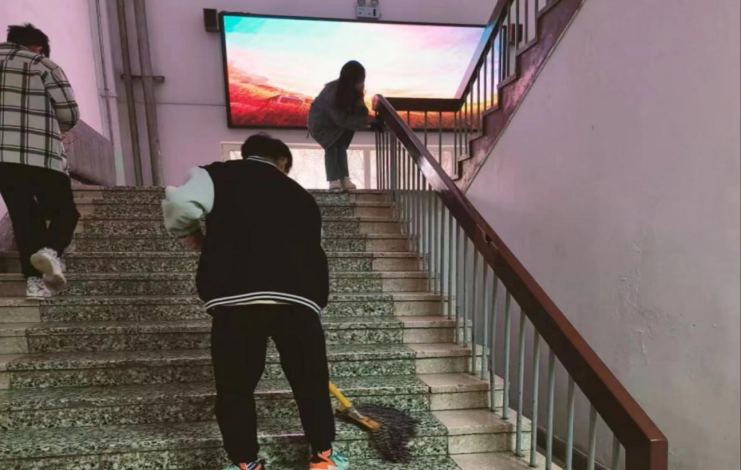 f1963b7cbec243fe82b4b345792a8a0d.png f1963b7cbec243fe82b4b345792a8a0d.png