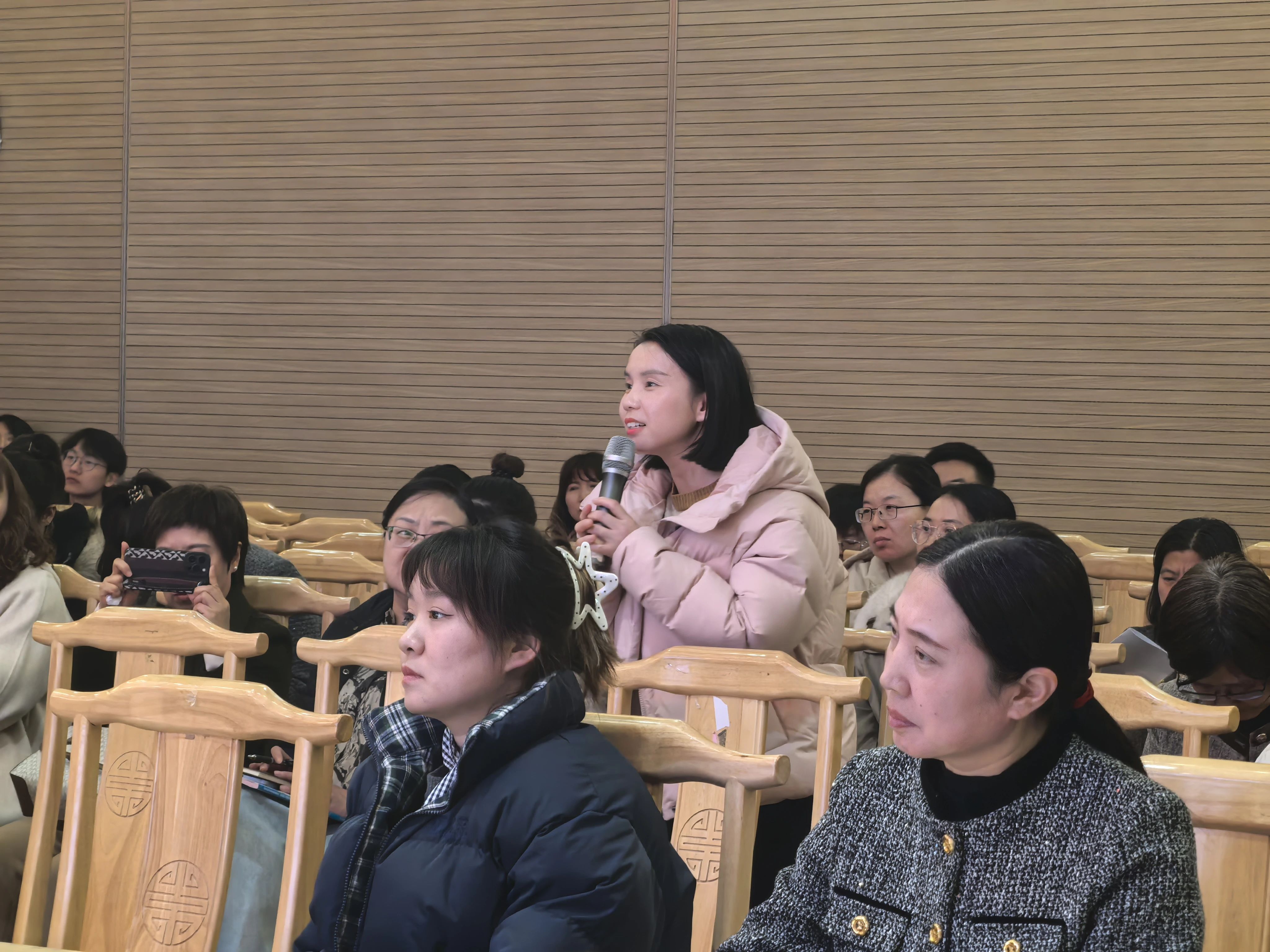 b8220c8c9b634149b54688bf32411a51.jpg b8220c8c9b634149b54688bf32411a51.jpg