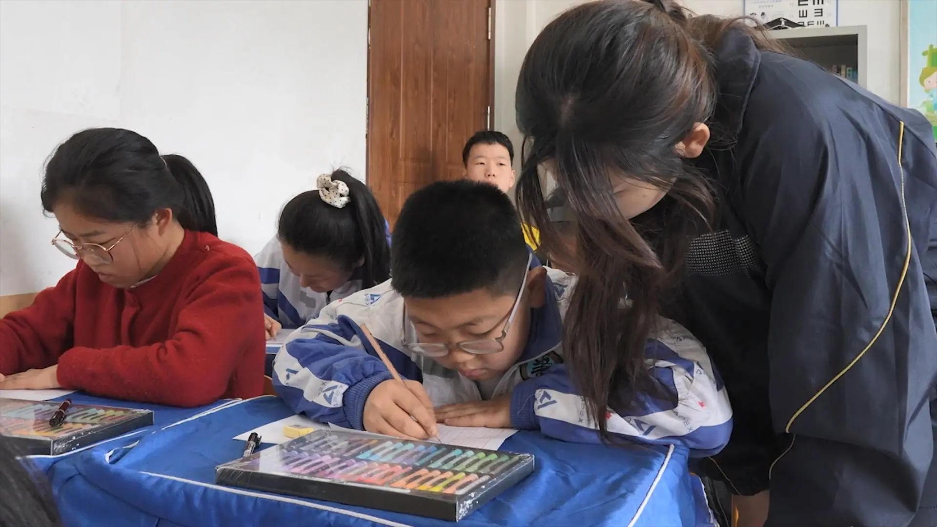 f194004b93fc486394aab05526b29835.jpg f194004b93fc486394aab05526b29835.jpg