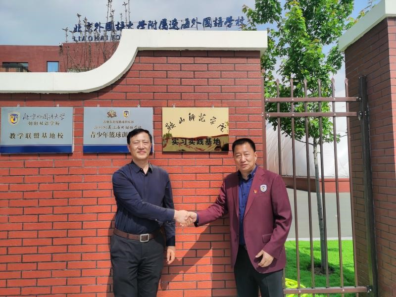 b12de09f80c44eb8b7d28bcf4902288e.jpg b12de09f80c44eb8b7d28bcf4902288e.jpg