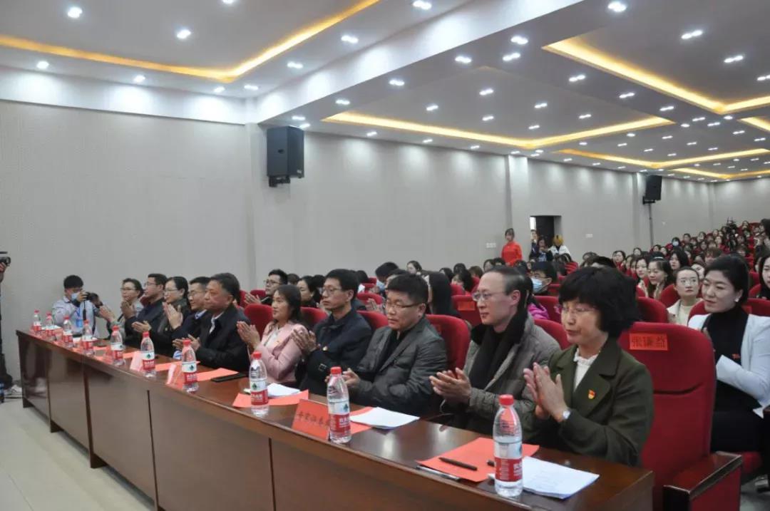 8dd8df326a8045d2ba3d7acb5f05145b.jpg 8dd8df326a8045d2ba3d7acb5f05145b.jpg