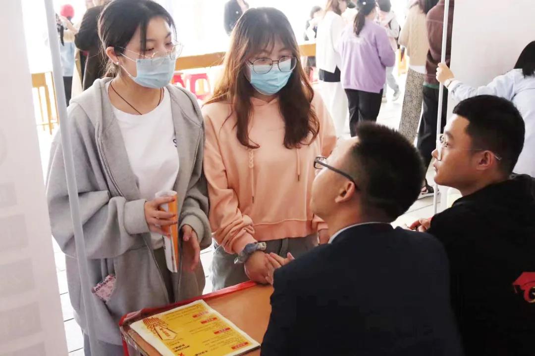 2cd70aa17a374d089730b8dc0f796d88.jpg 2cd70aa17a374d089730b8dc0f796d88.jpg