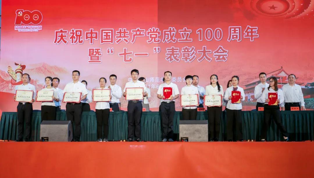 9fb701b707d5430e872d7b68d424d3b7.jpg 9fb701b707d5430e872d7b68d424d3b7.jpg