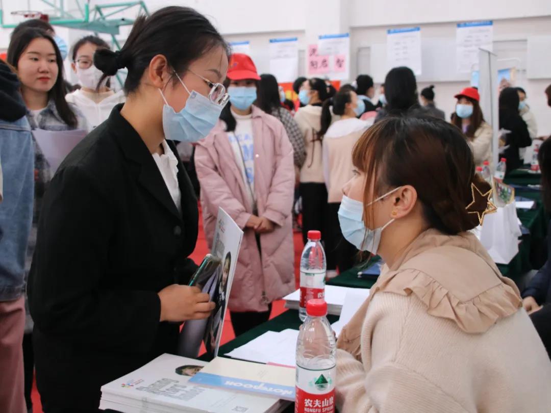 60934c16f3704ebdab56f976f3ac3cd7.jpg 60934c16f3704ebdab56f976f3ac3cd7.jpg