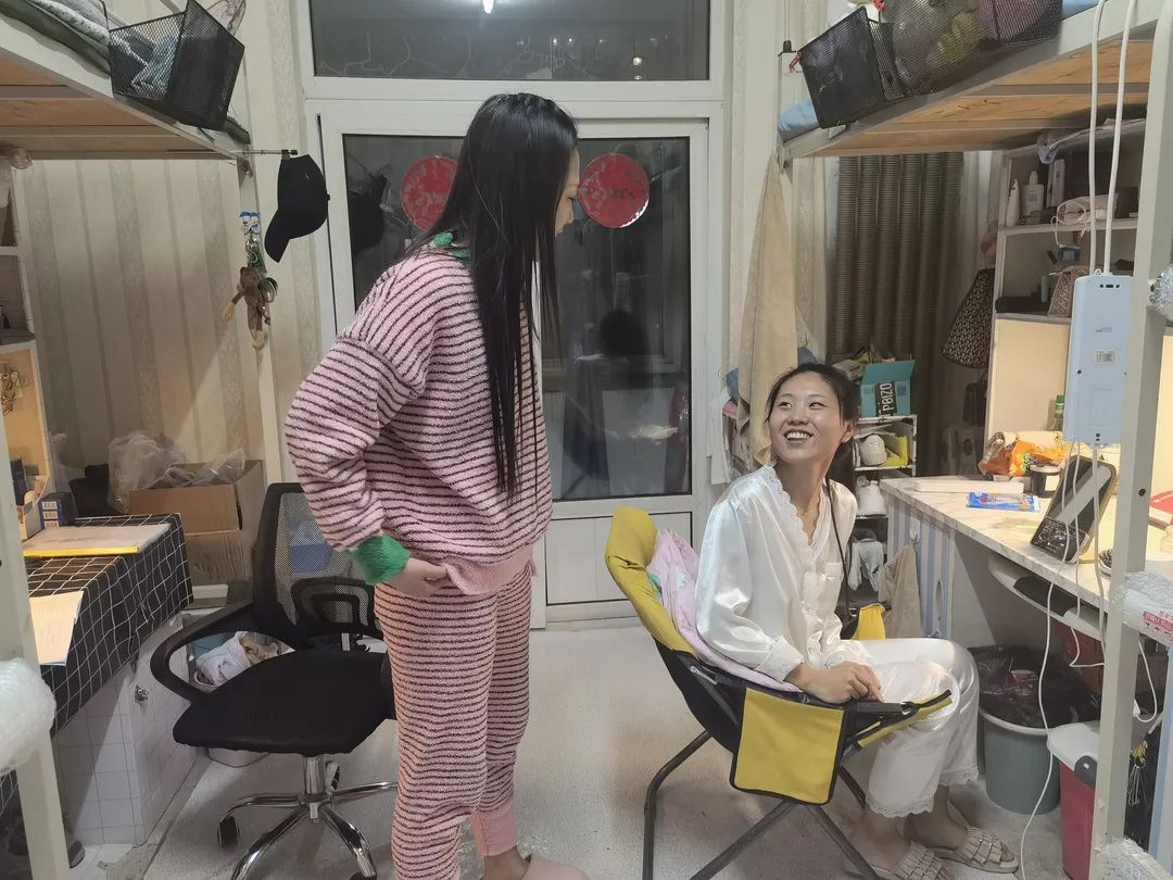 dec85be5429247f181bae78c6a547a9a.jpg dec85be5429247f181bae78c6a547a9a.jpg