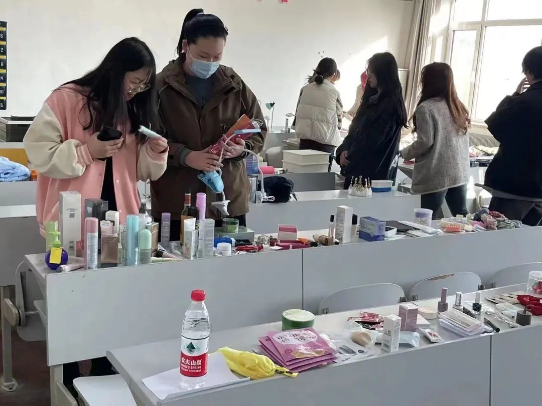 21a772cecf804c31ab415d372208bd27.jpg 21a772cecf804c31ab415d372208bd27.jpg