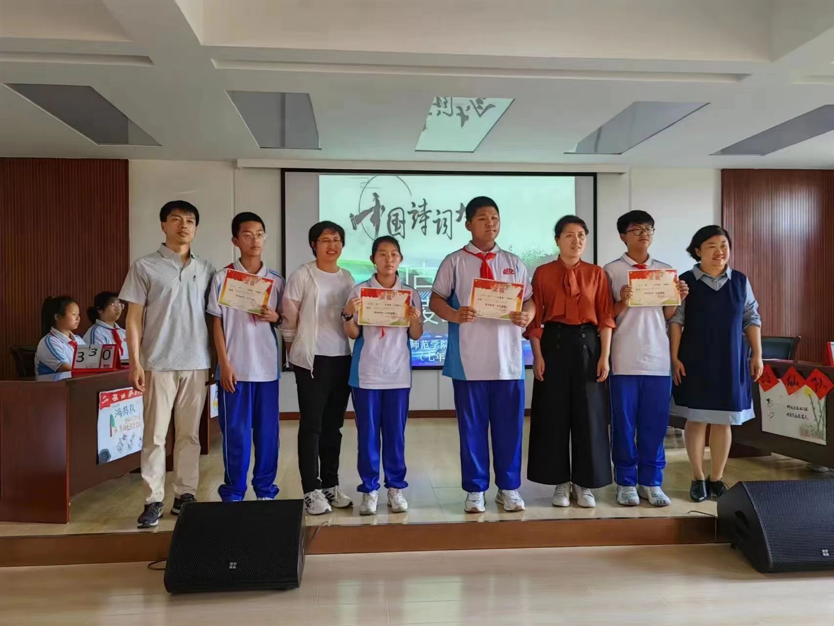 04b986fec1cc4706996d1ea312d59d37.jpg 04b986fec1cc4706996d1ea312d59d37.jpg