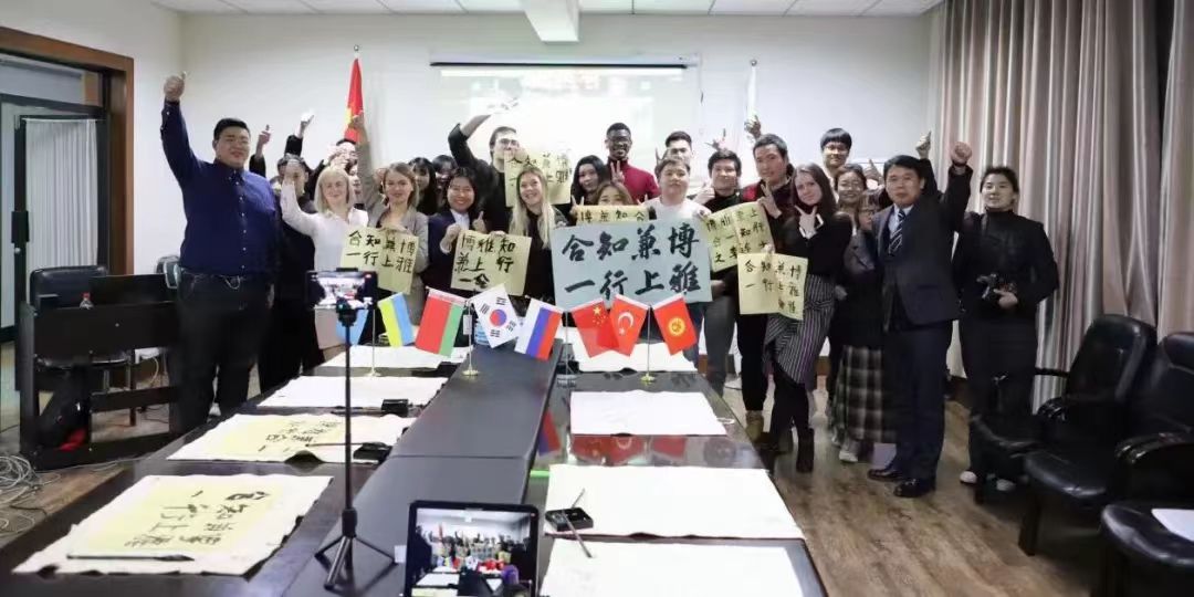 1b32374f71684799a454e752f3264efe.jpg 1b32374f71684799a454e752f3264efe.jpg