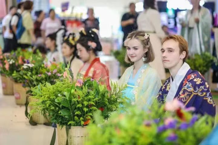 98b2dd8214b24085a47115e8a6aacd58.jpg 98b2dd8214b24085a47115e8a6aacd58.jpg