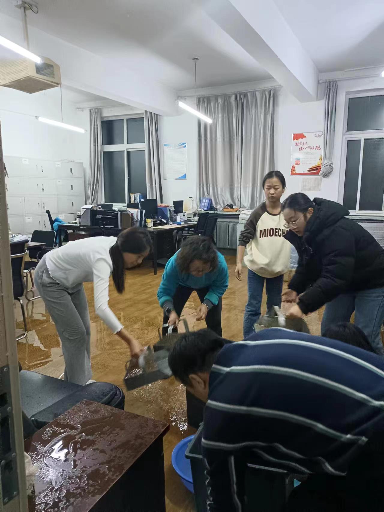 2d5fae03a94743d89d92571f5aadb3e6.jpg 2d5fae03a94743d89d92571f5aadb3e6.jpg