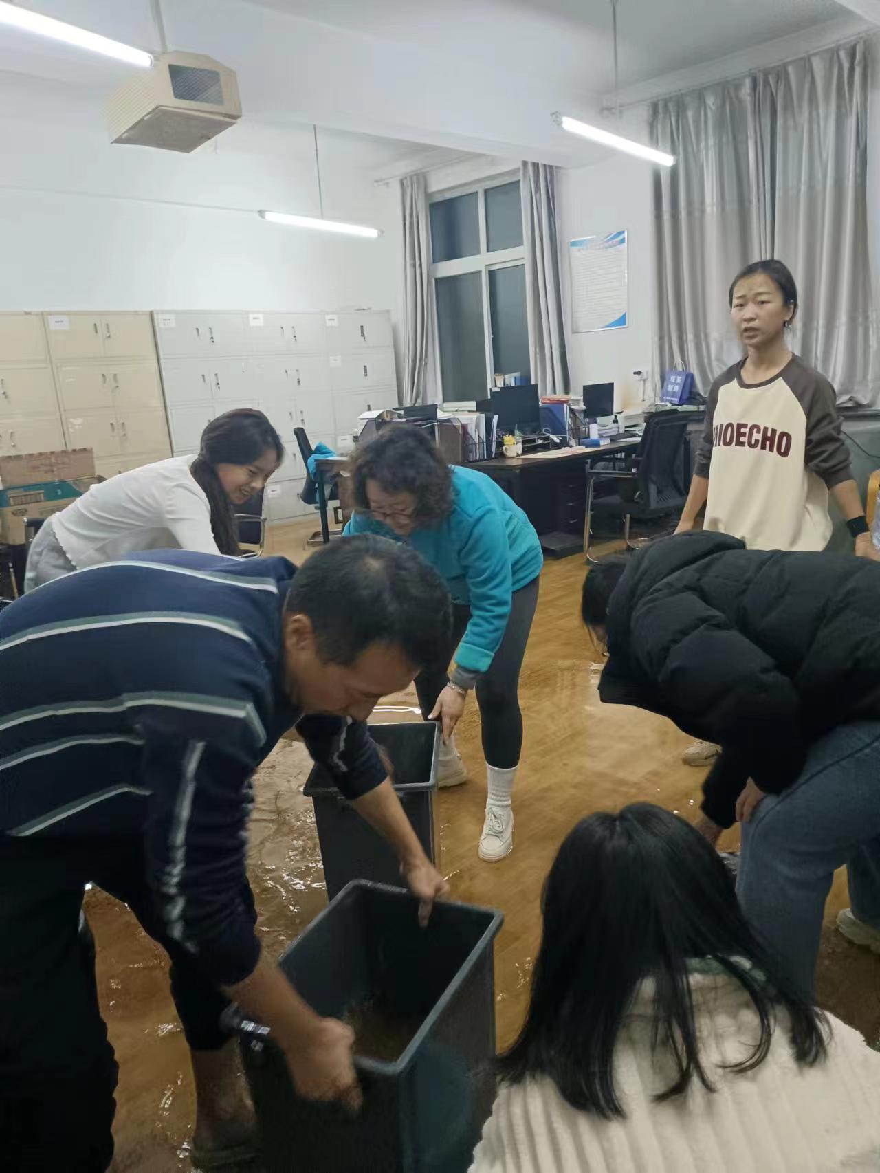 9349d15e8dd74f81b0e3af8a507db545.jpg 9349d15e8dd74f81b0e3af8a507db545.jpg