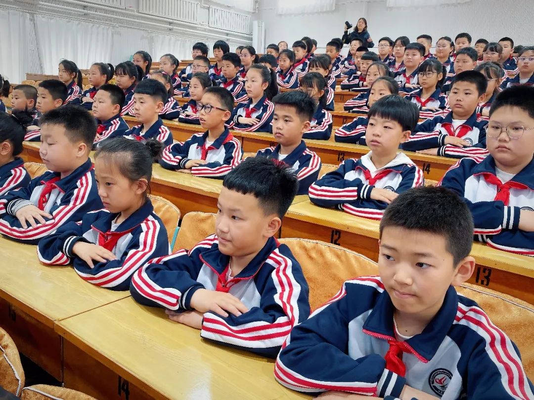 c23e850522c74e19afa60a783ac30b72.jpg c23e850522c74e19afa60a783ac30b72.jpg