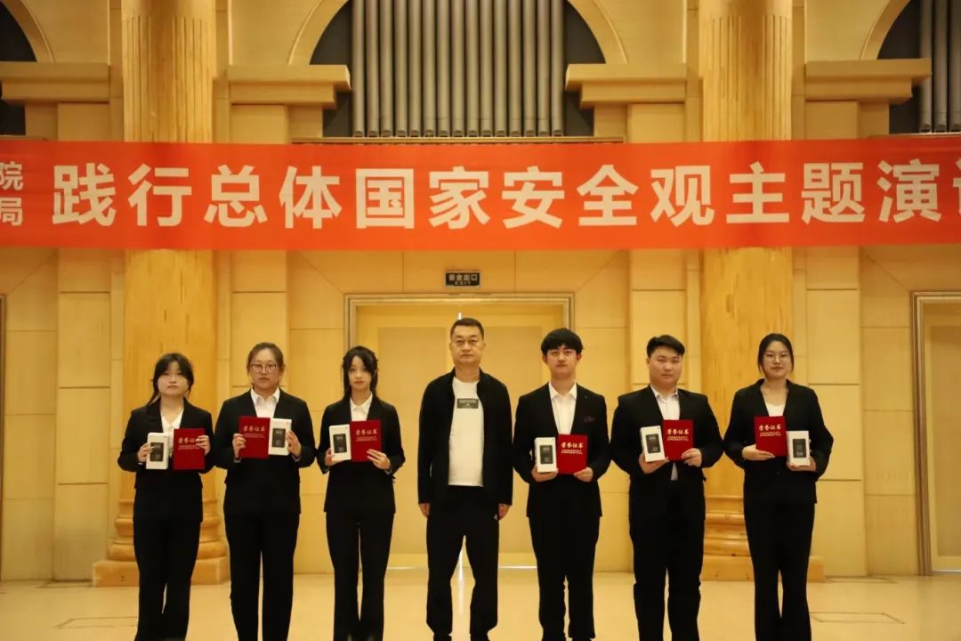 000a90cc3e6f4209a759b656488862e6.jpg 000a90cc3e6f4209a759b656488862e6.jpg