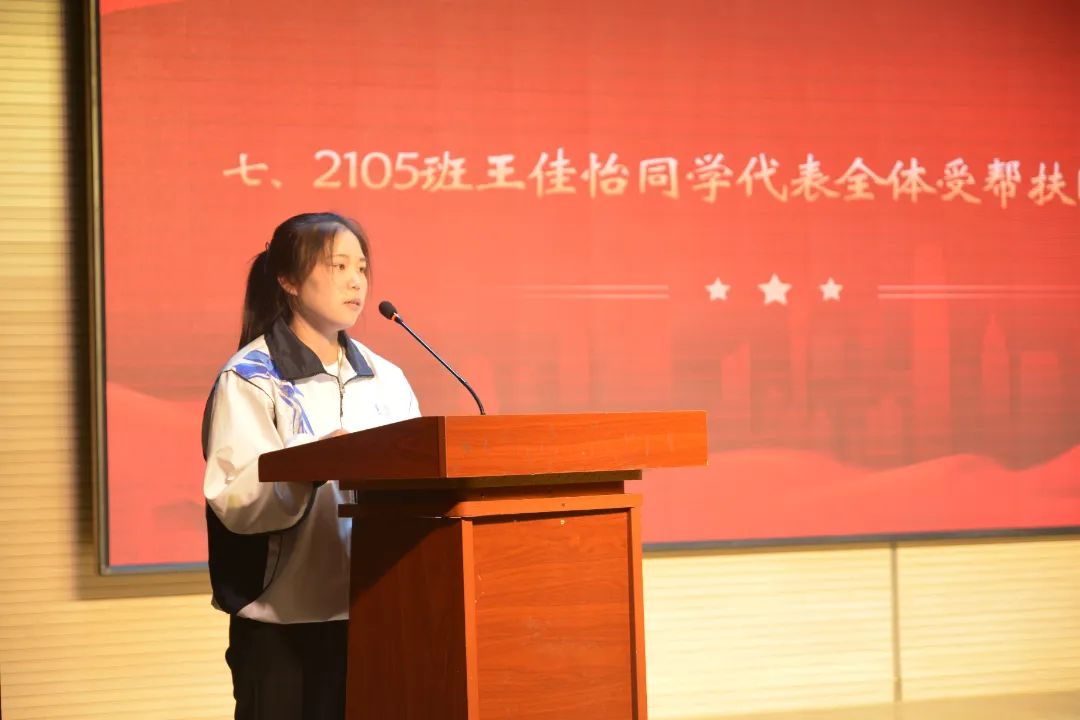 6d20c61f83674403a1fa145cb52be3e1.jpg 6d20c61f83674403a1fa145cb52be3e1.jpg