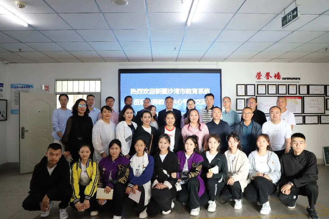 fbfa898615b14f06b4fe2a61c3d53fae.jpg fbfa898615b14f06b4fe2a61c3d53fae.jpg