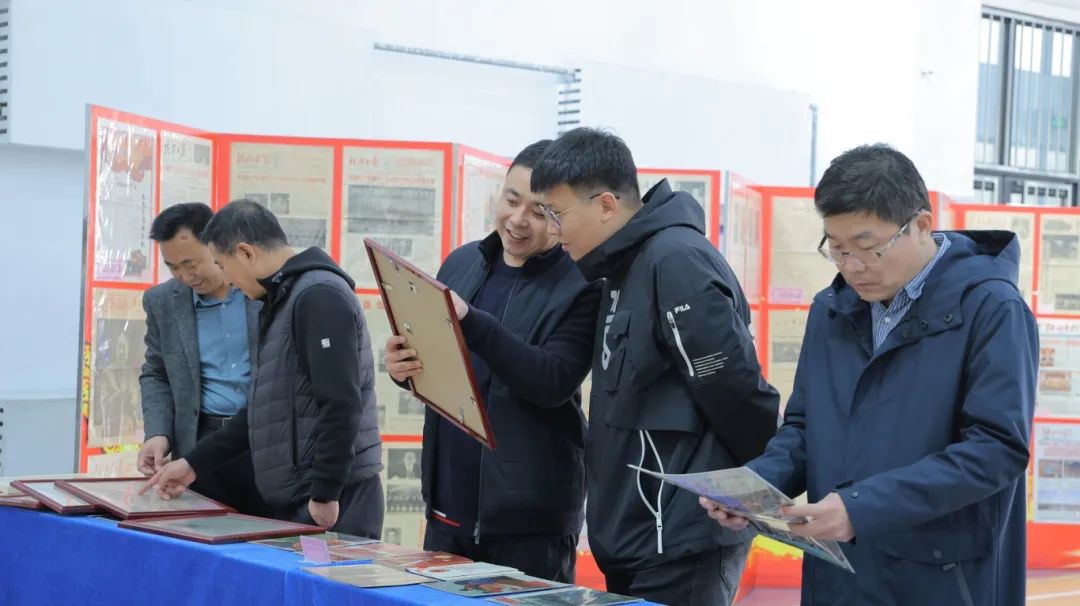 fe59f79f213d4e57bd42e9ef16ebb428.jpg fe59f79f213d4e57bd42e9ef16ebb428.jpg