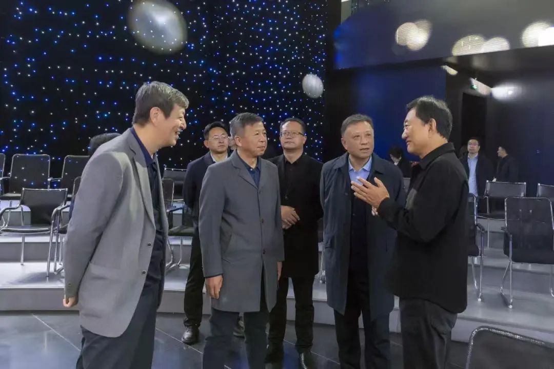 e5c47ec9141440a59440ab0e70eb1ded.jpg e5c47ec9141440a59440ab0e70eb1ded.jpg