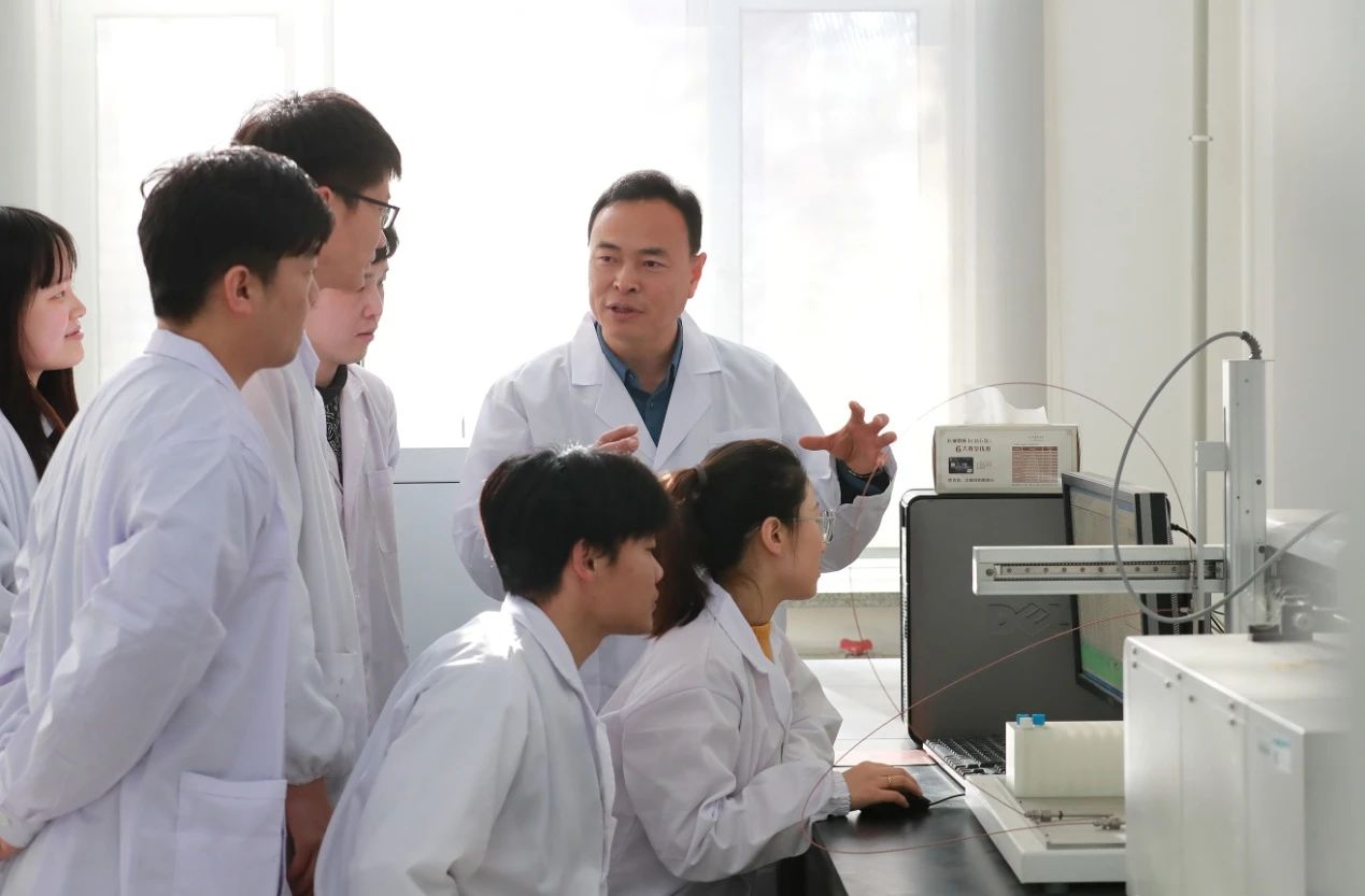 b625d53de2e24b08a763132e98d51e86.jpg b625d53de2e24b08a763132e98d51e86.jpg